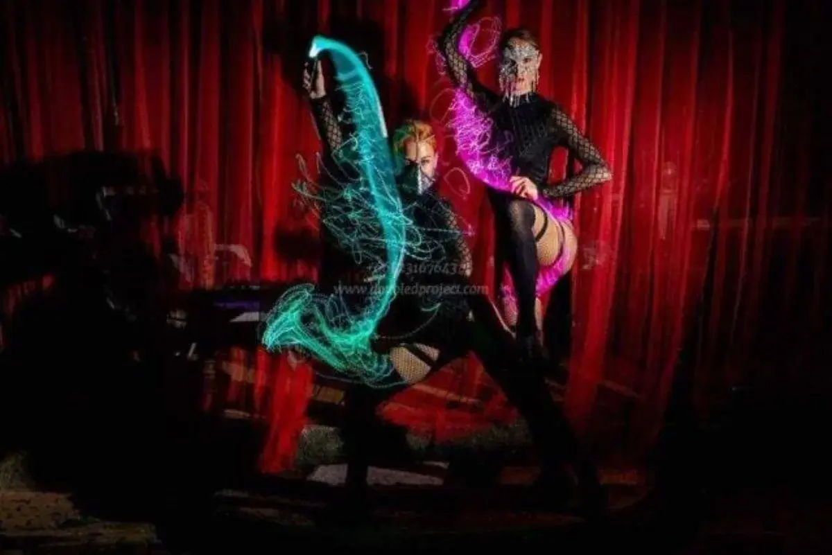LED Lash Show