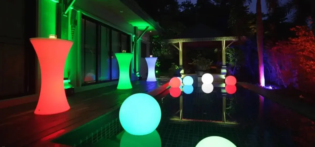 LED Plastic Balls