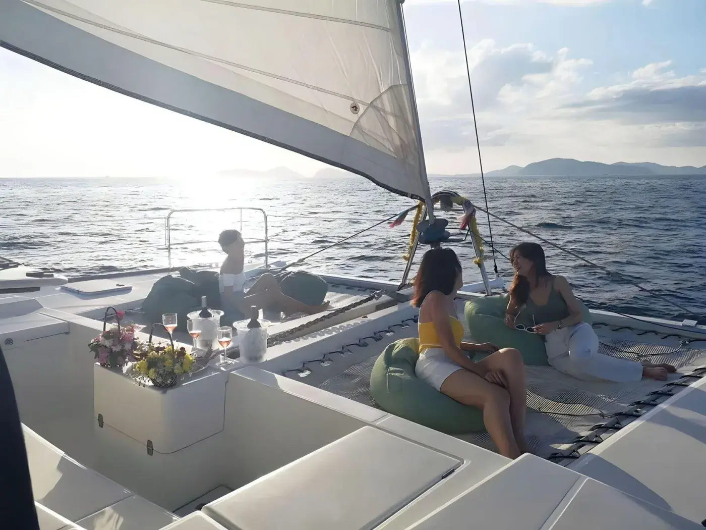 Yacht Y2, Chalong Pier