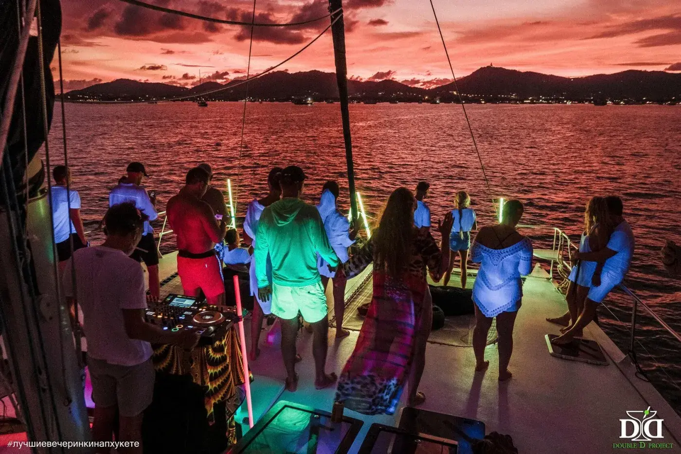 Yacht Party Bohemian — a DJ set on the water — photo 6
