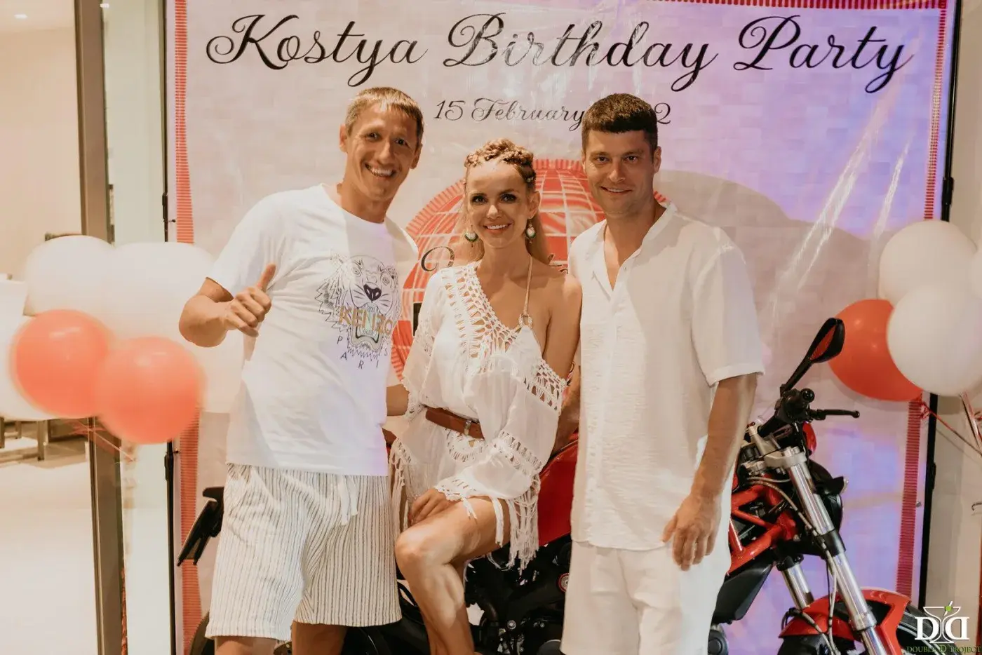 Birthday Party Fedanov——白色着装要求的生日派对 — 照片 24
