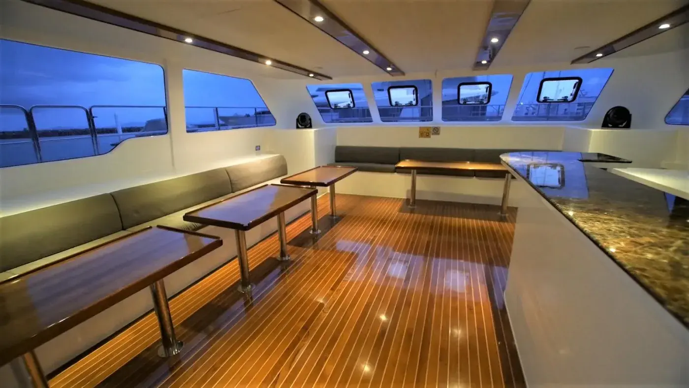 Yacht Y5, Chalong Pier