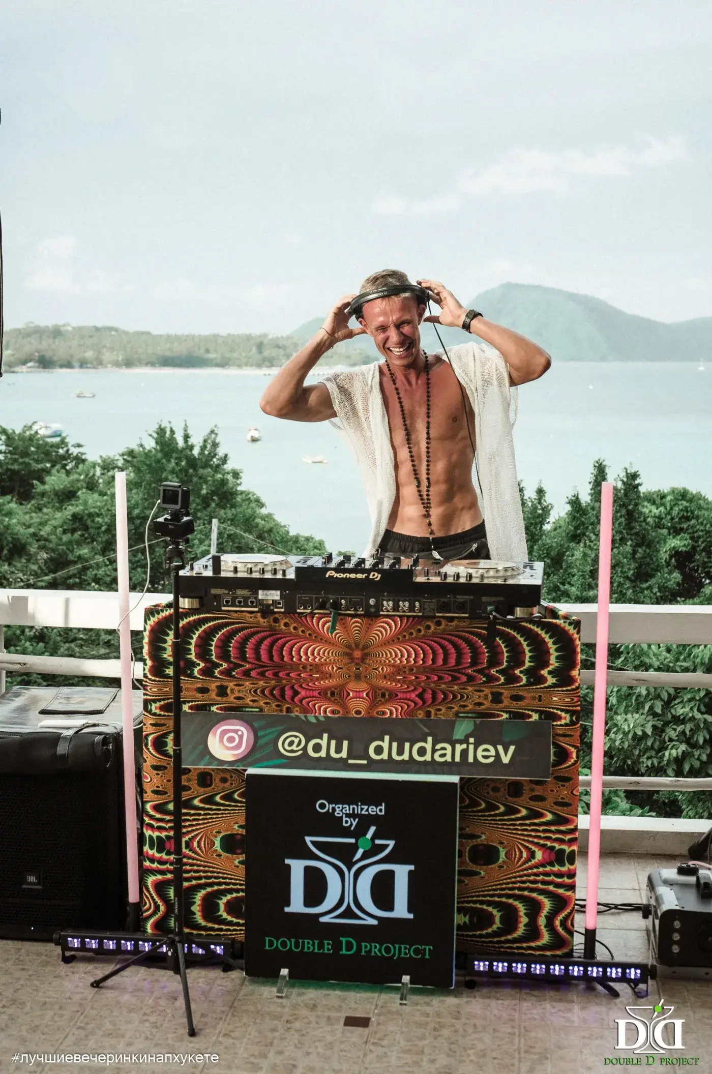 Sunset Therapy at Rustic & Blue — a sunset party with a sea view — photo 8