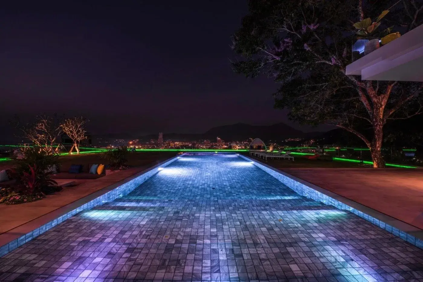 Villa V3, Patong