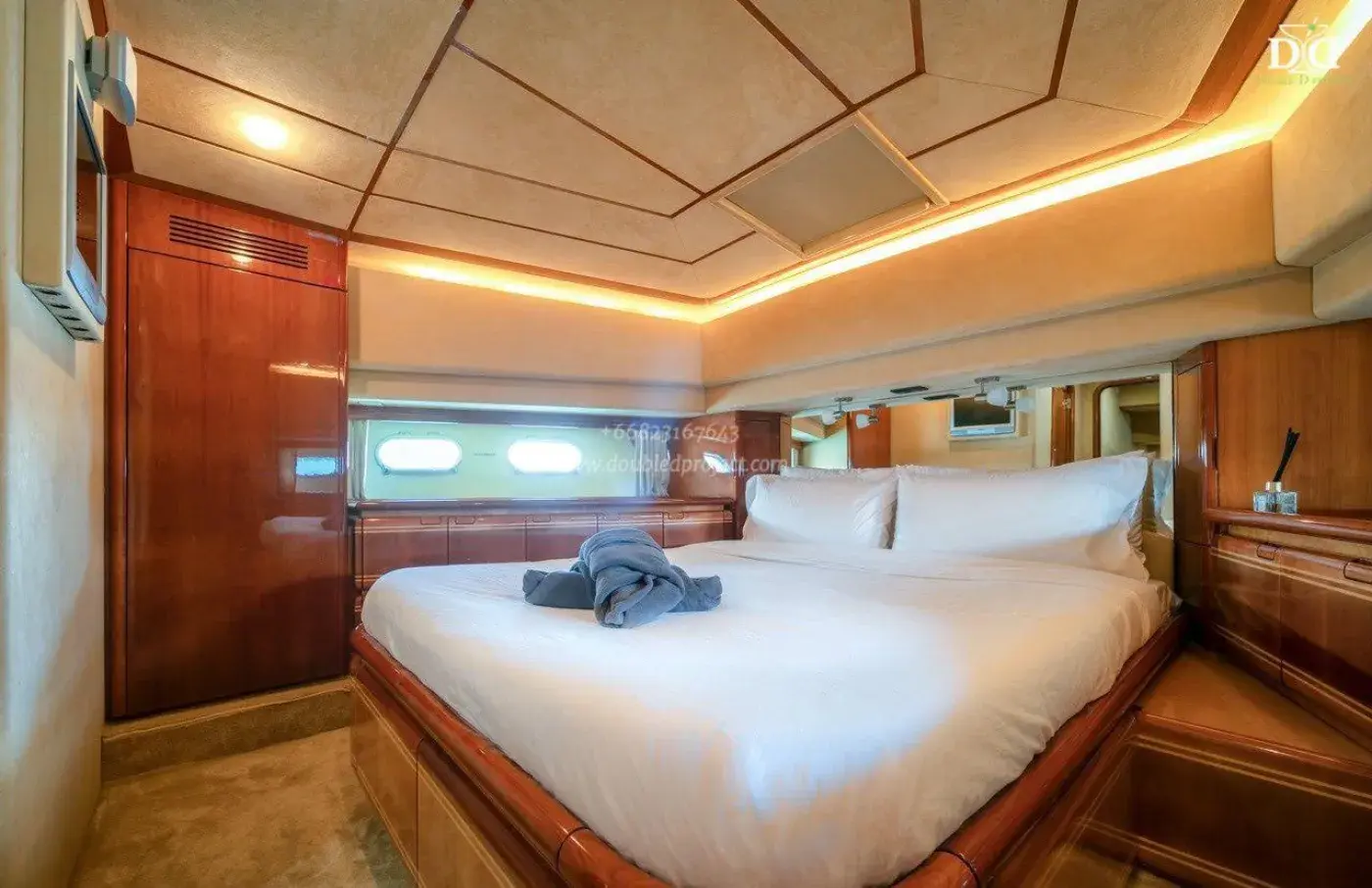 Yacht Y9, Ao Po Pier