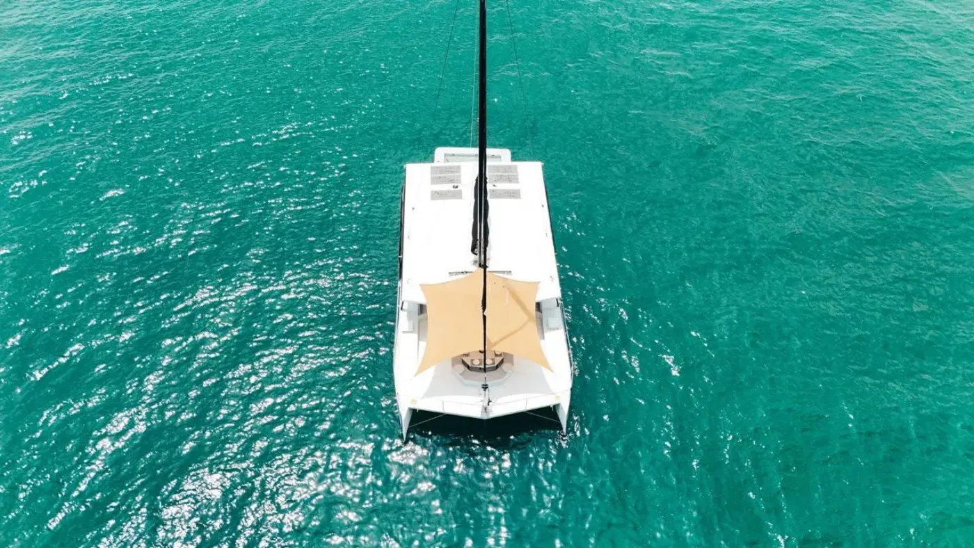 Yacht Y6, Ao Po Pier