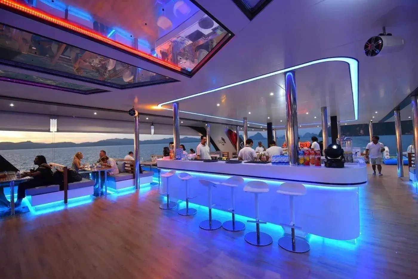 Yacht Y13