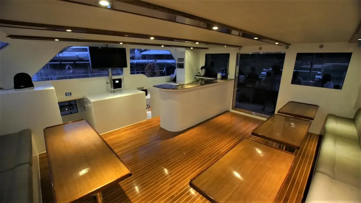 Yacht Y5, Chalong Pier