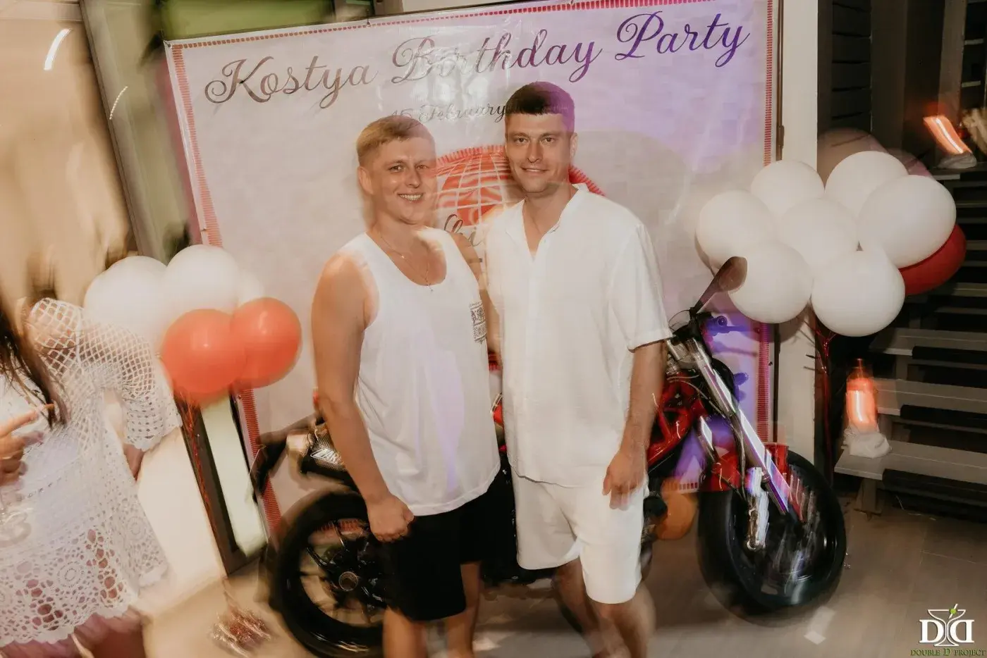 Birthday Party Fedanov——白色着装要求的生日派对 — 照片 18