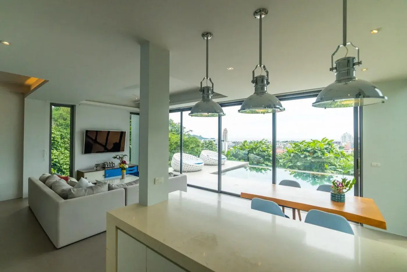 Villa P2, Patong