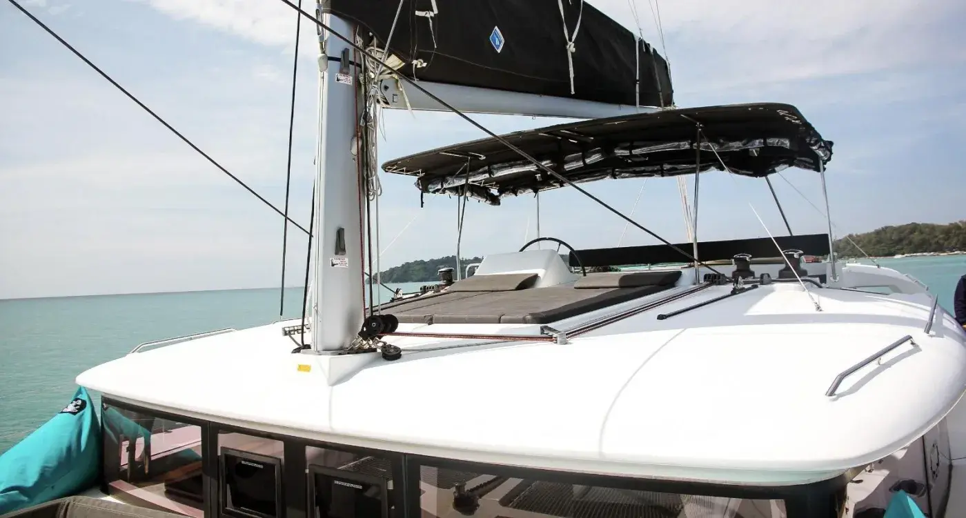 Yacht Y3, Chalong Pier