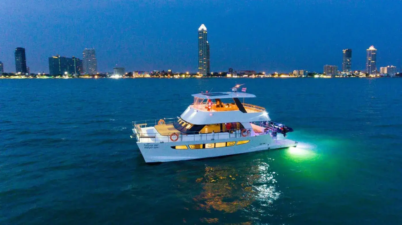 Yacht Y5, Chalong Pier