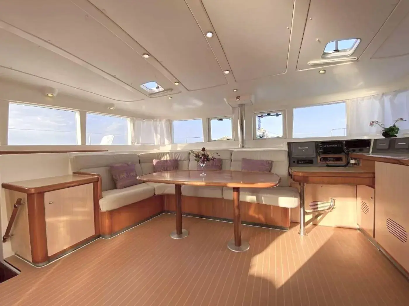 Yacht Y2, Chalong Pier