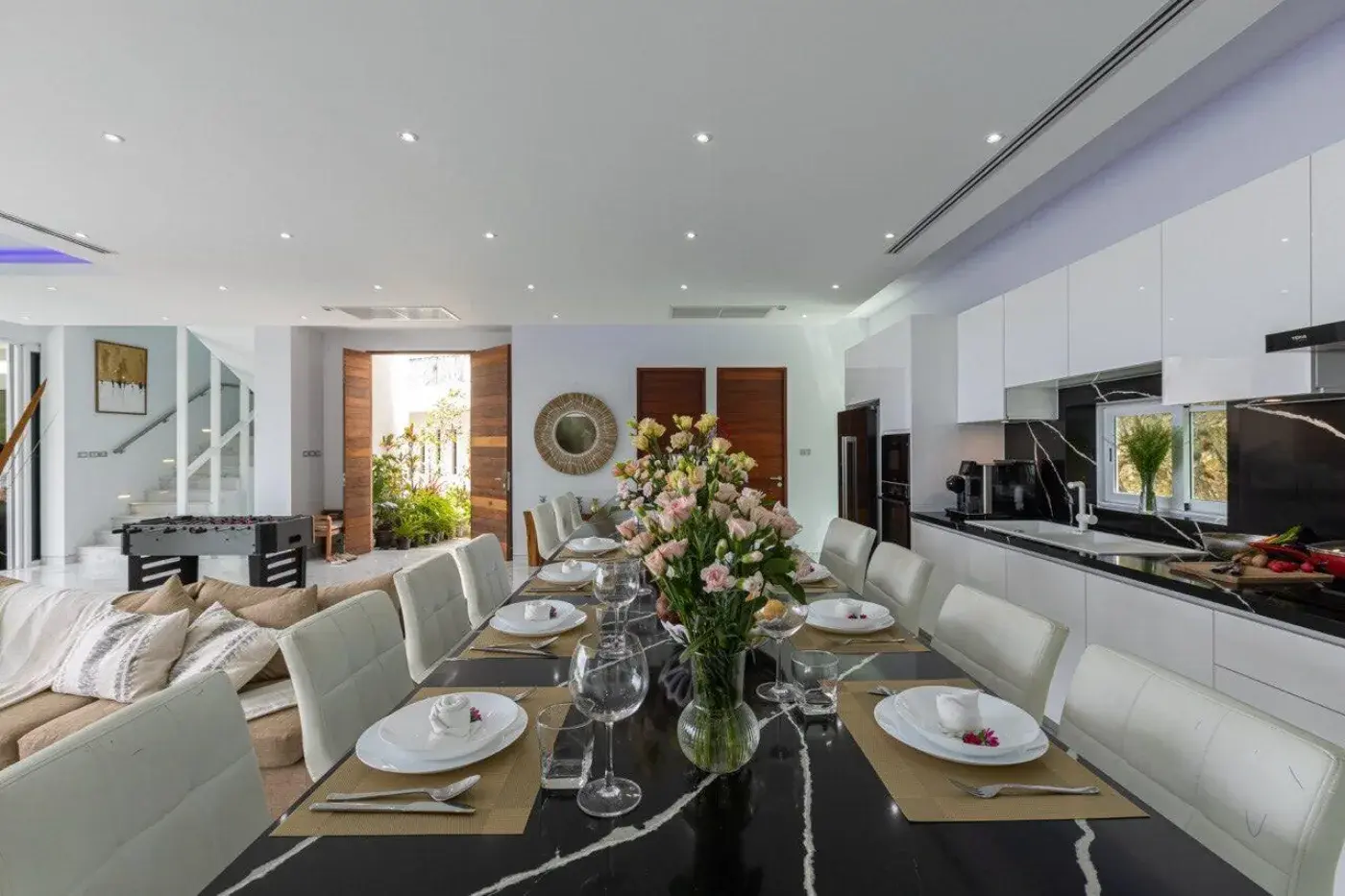 Villa V3 Siam, Surin