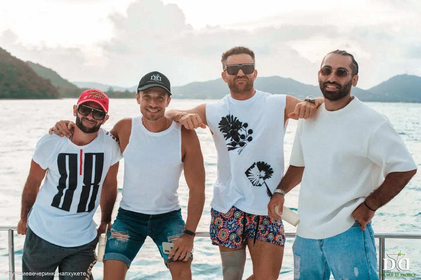 Yacht Party Angelica — a night catamaran party in Phuket — photo 30