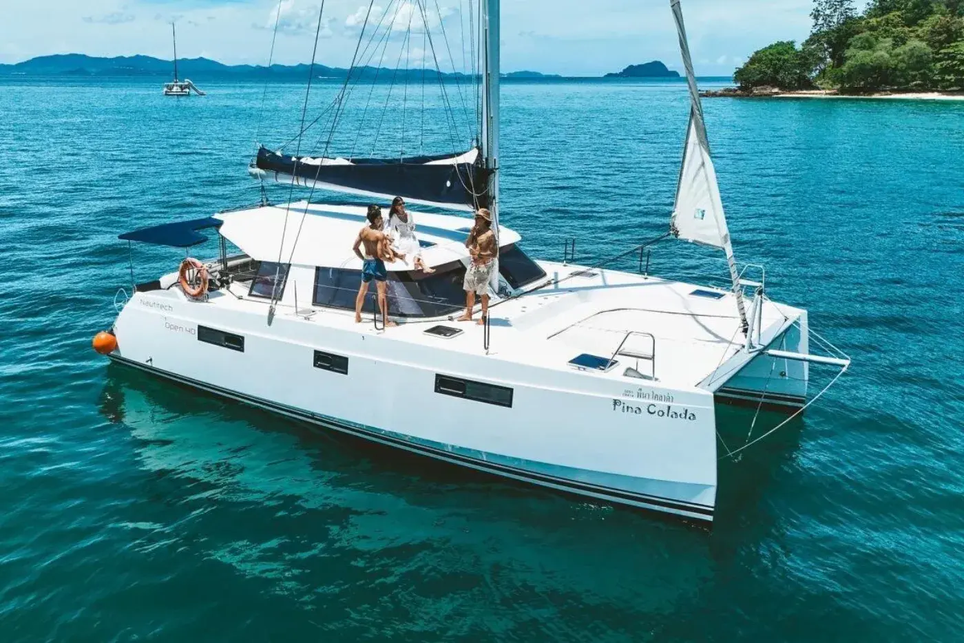 Yacht Y2 A, Ao Po Pier