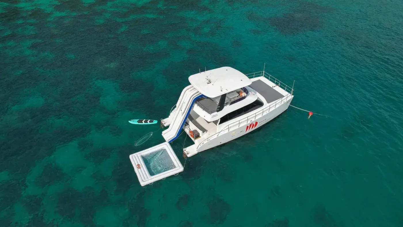Yacht Y4, Chalong Pier