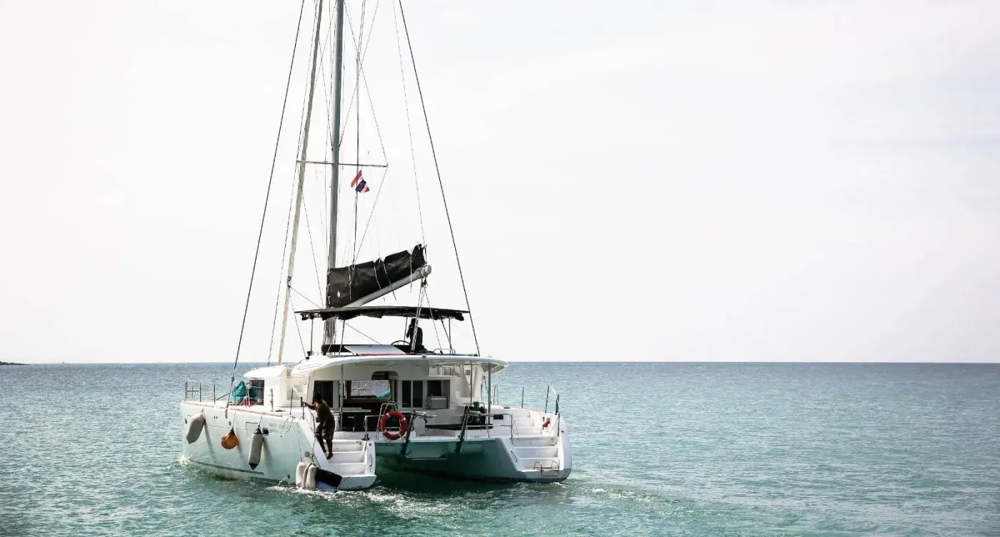 Yacht Y3, Chalong Pier