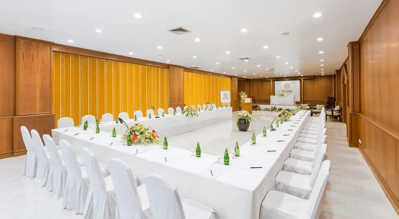 Hotel R10, Kamala