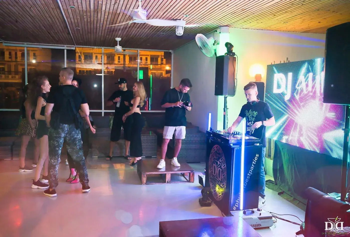 Total Black Party — a black dress code party in Phuket — photo 18