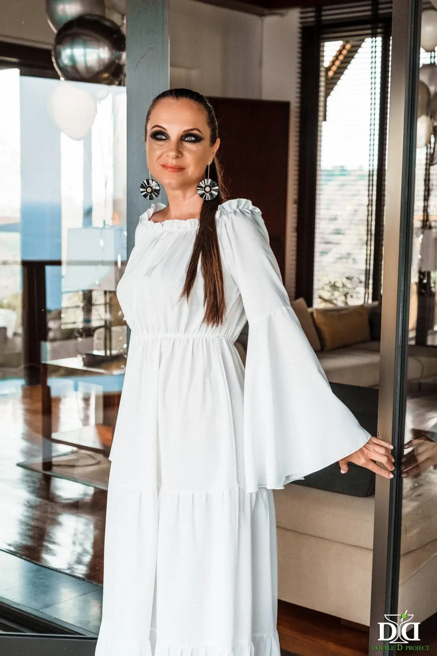 Sedoy Silver Birthday Party — a silver dress code birthday — photo 15