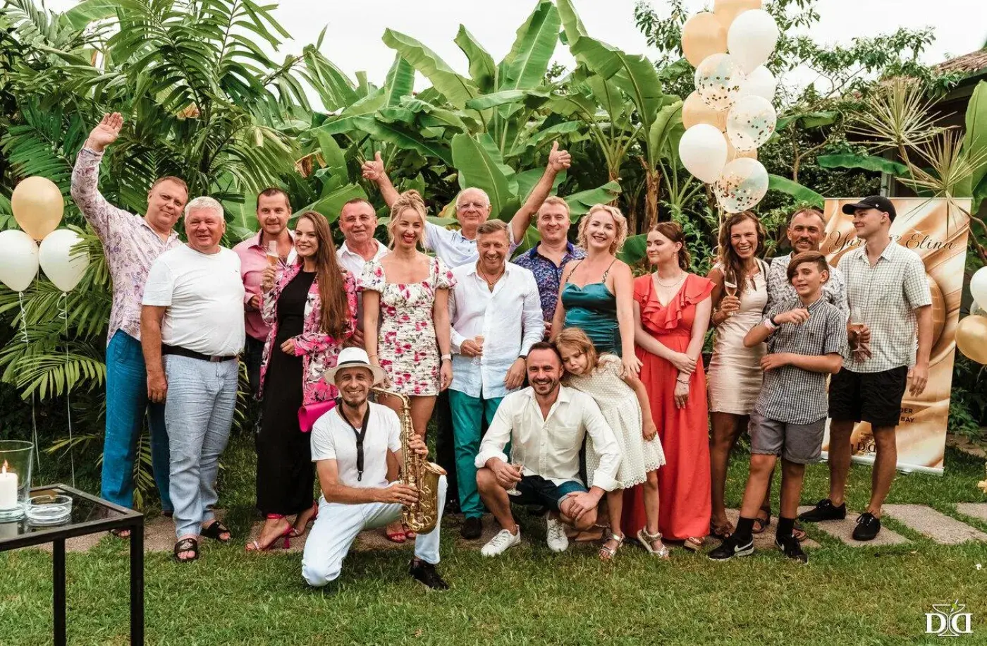 Birthday Party Yuriy——热带花园里的白天生日派对 — 照片 19
