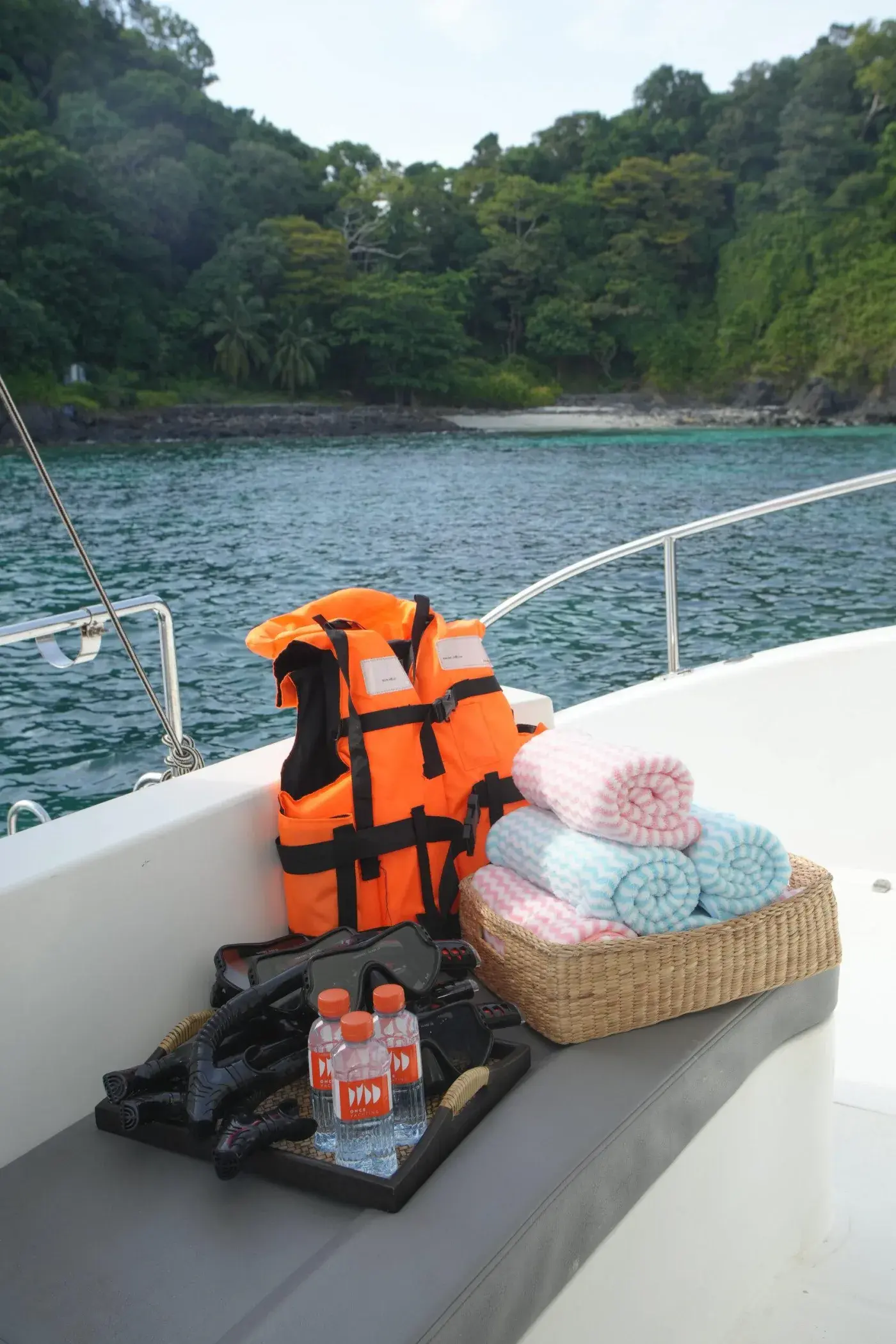 Yacht Y4, Chalong Pier