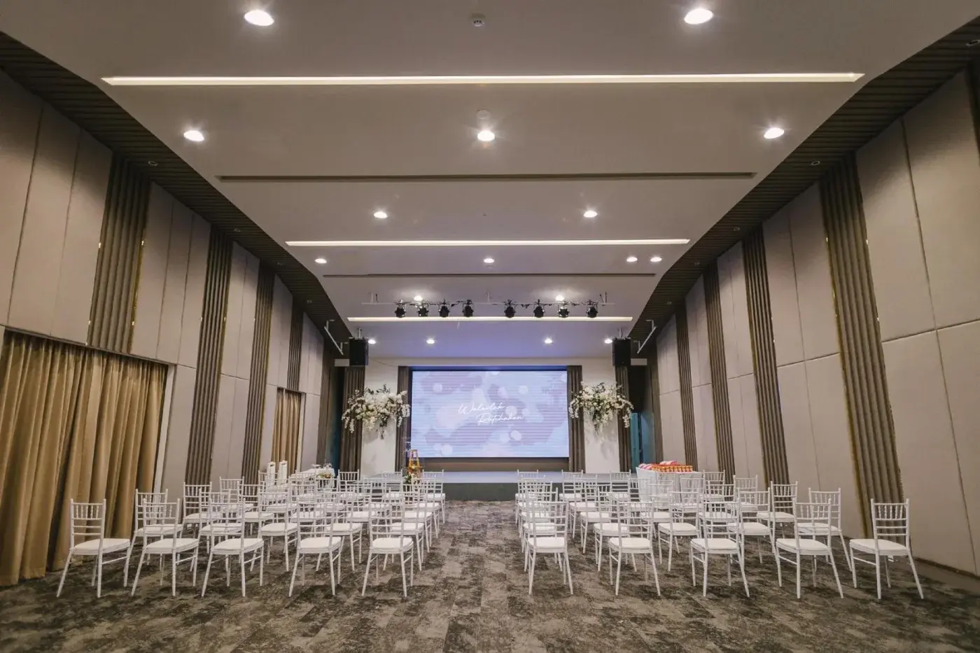 Hotel R8, Phuket Town