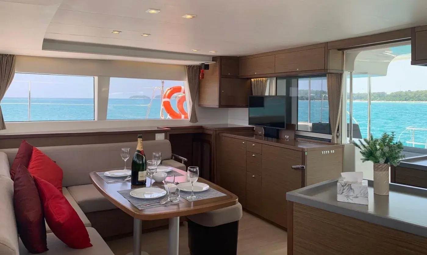 Yacht Y3, Chalong Pier