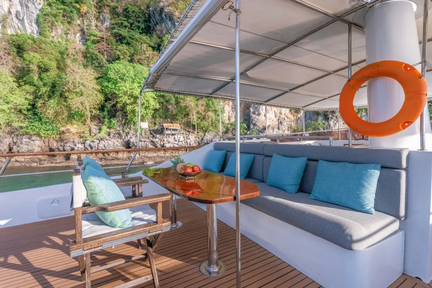 Yacht Y7, Ao Po Pier