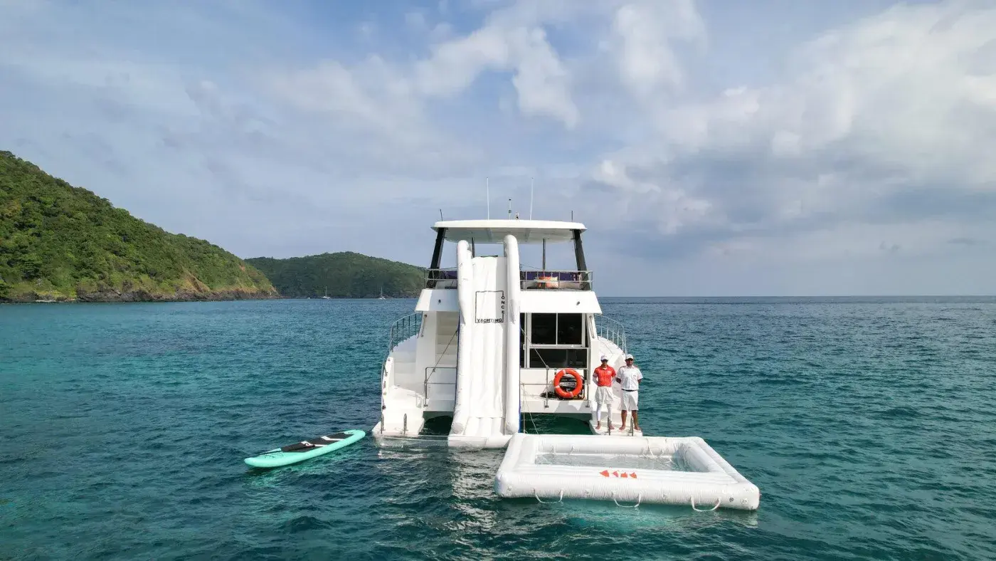 Yacht Y4, Chalong Pier