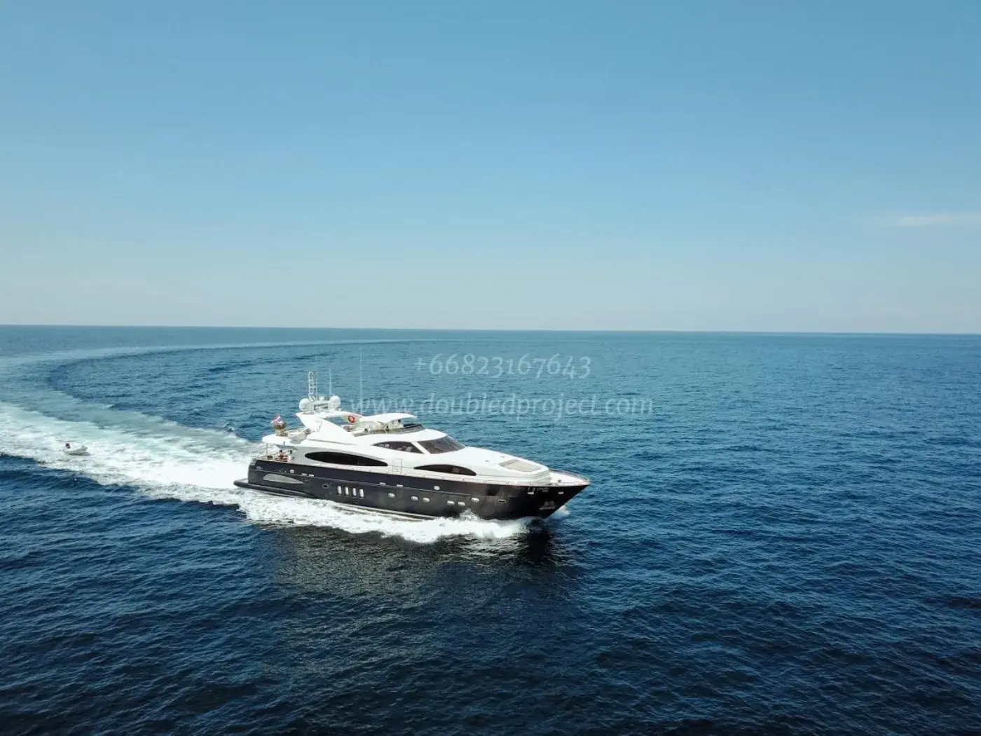 Yacht Y11, Ao Po Pier