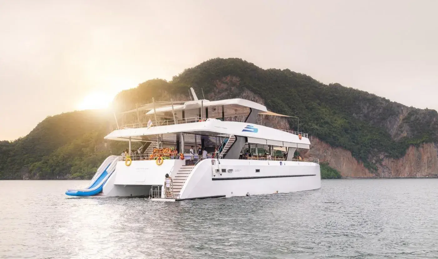 Yacht Y13