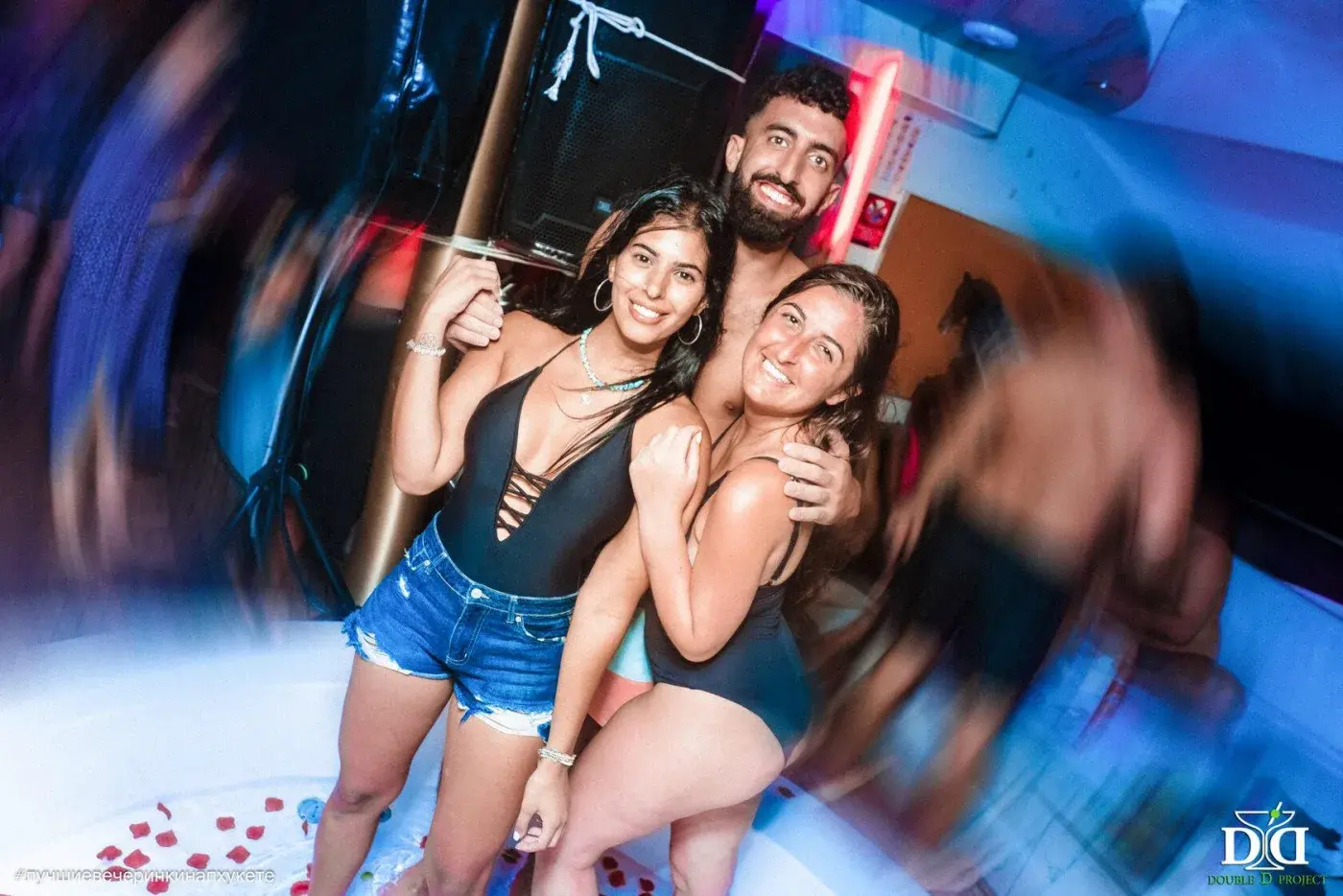 Yacht Party Andiamo — a catamaran cruise with a party — photo 5