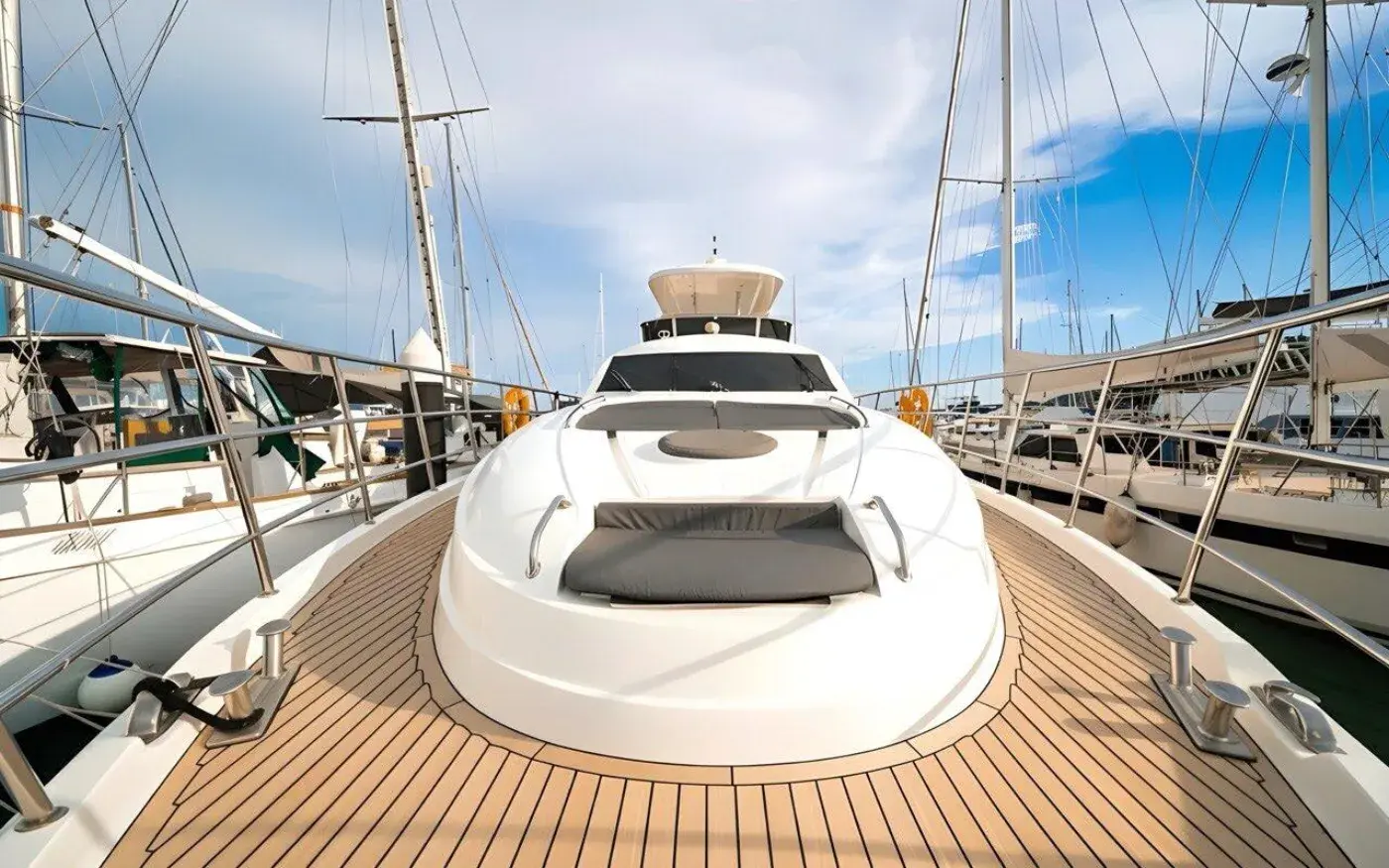 Yacht Y9 Jacuzzi, Ao Po Pier