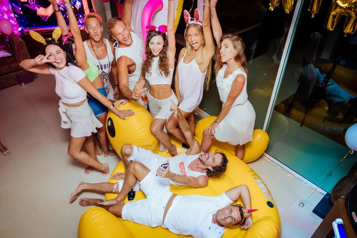White Party — a birthday at a private villa in Phuket — photo 1