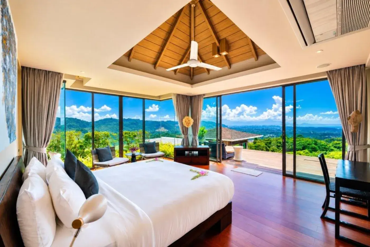 Villa B16, Bang Tao and Laguna