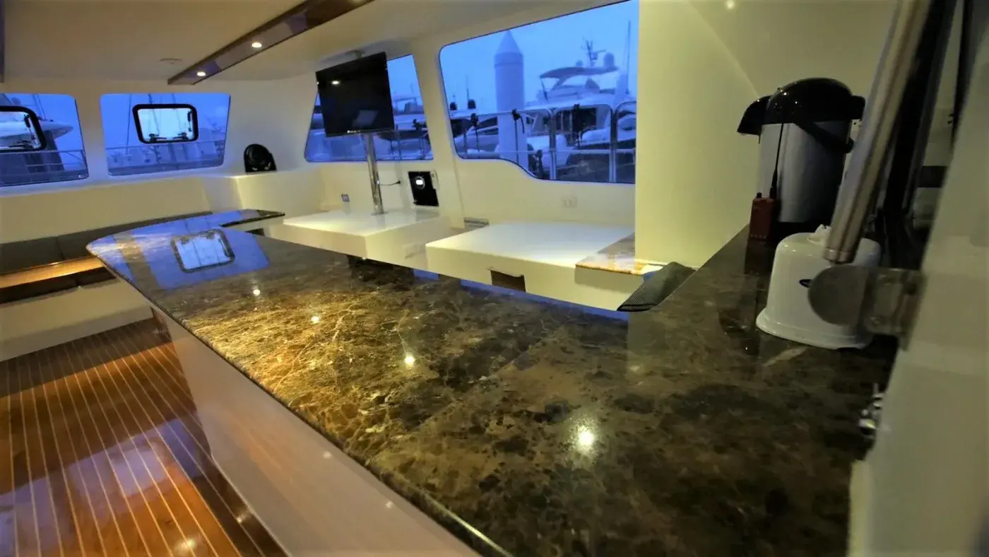 Yacht Y5, Chalong Pier
