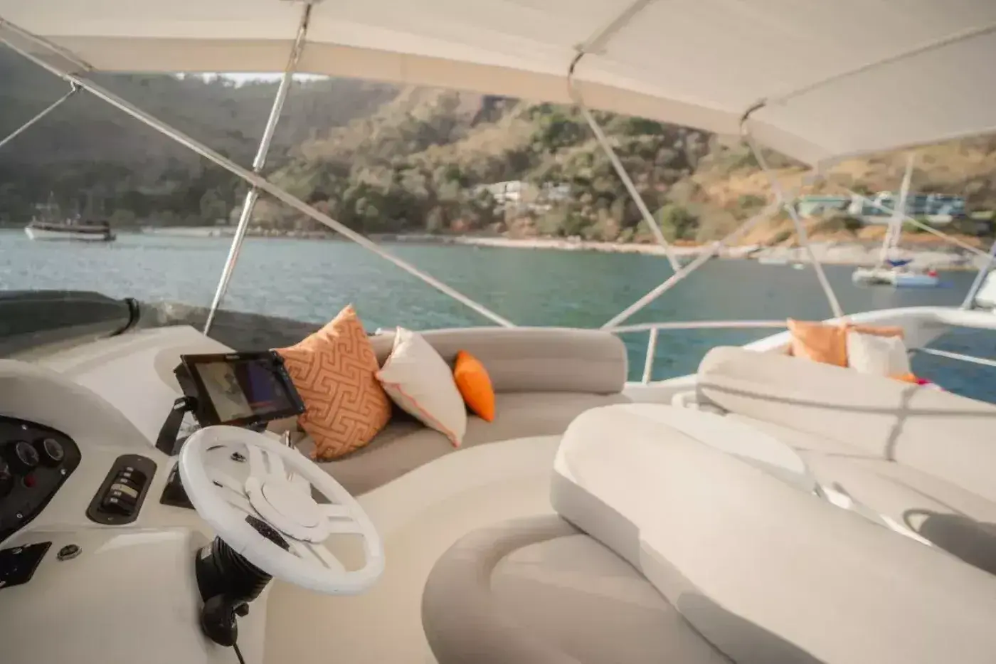 Yacht Y7 А, Ao Po Pier