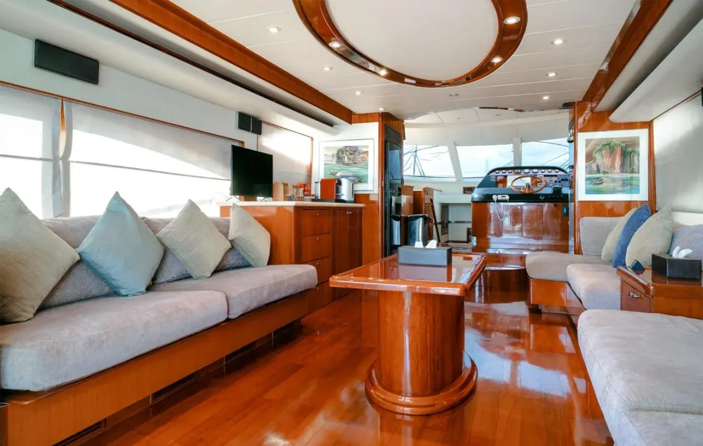 Yacht Y9 Jacuzzi, Ao Po Pier