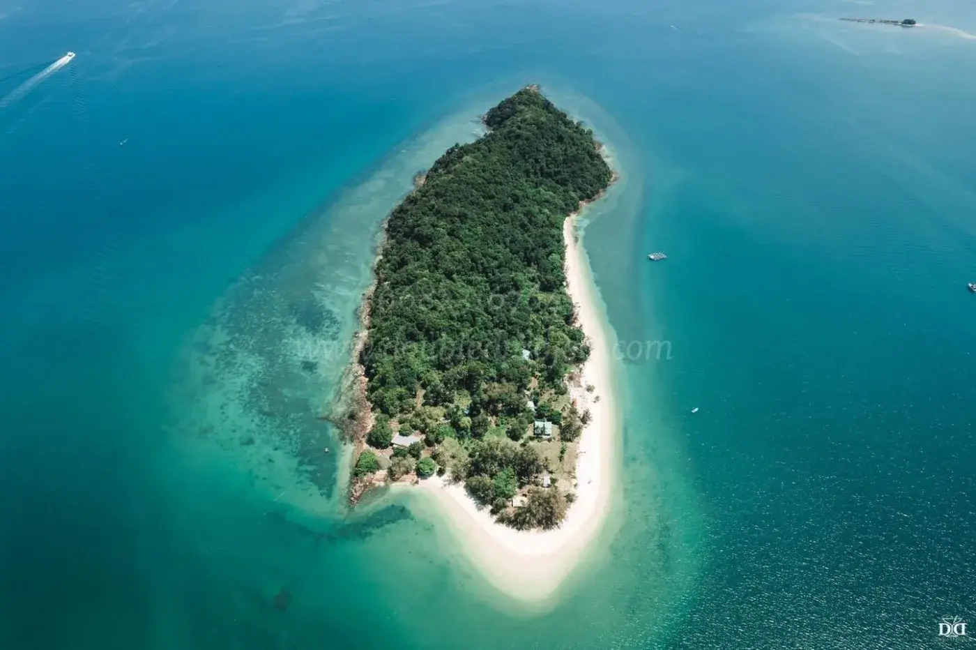 V8 Ao Po Private Island
