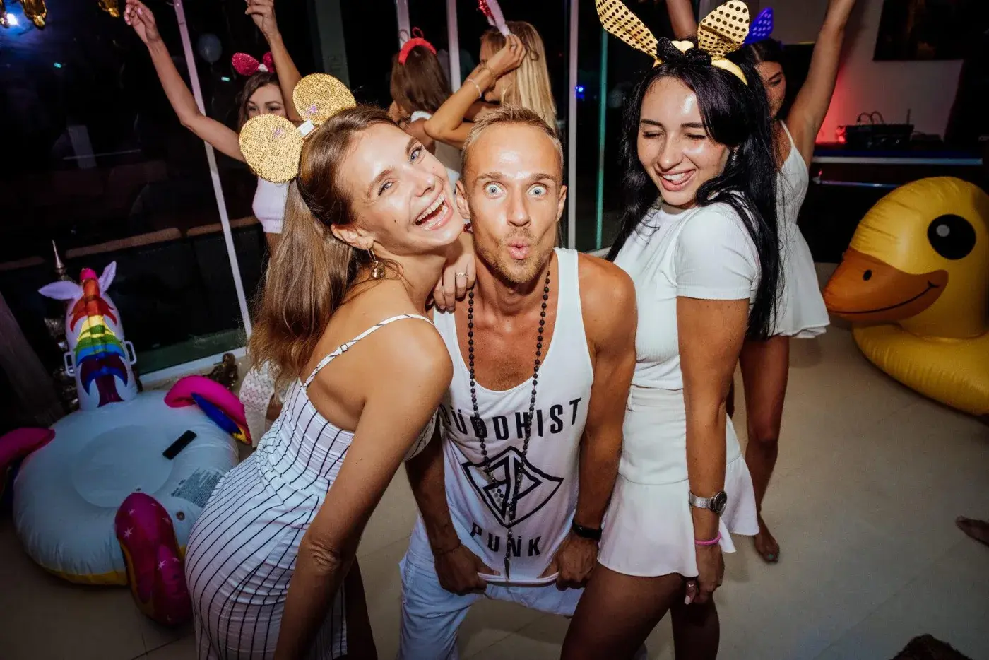 White Party — a birthday at a private villa in Phuket — photo 22