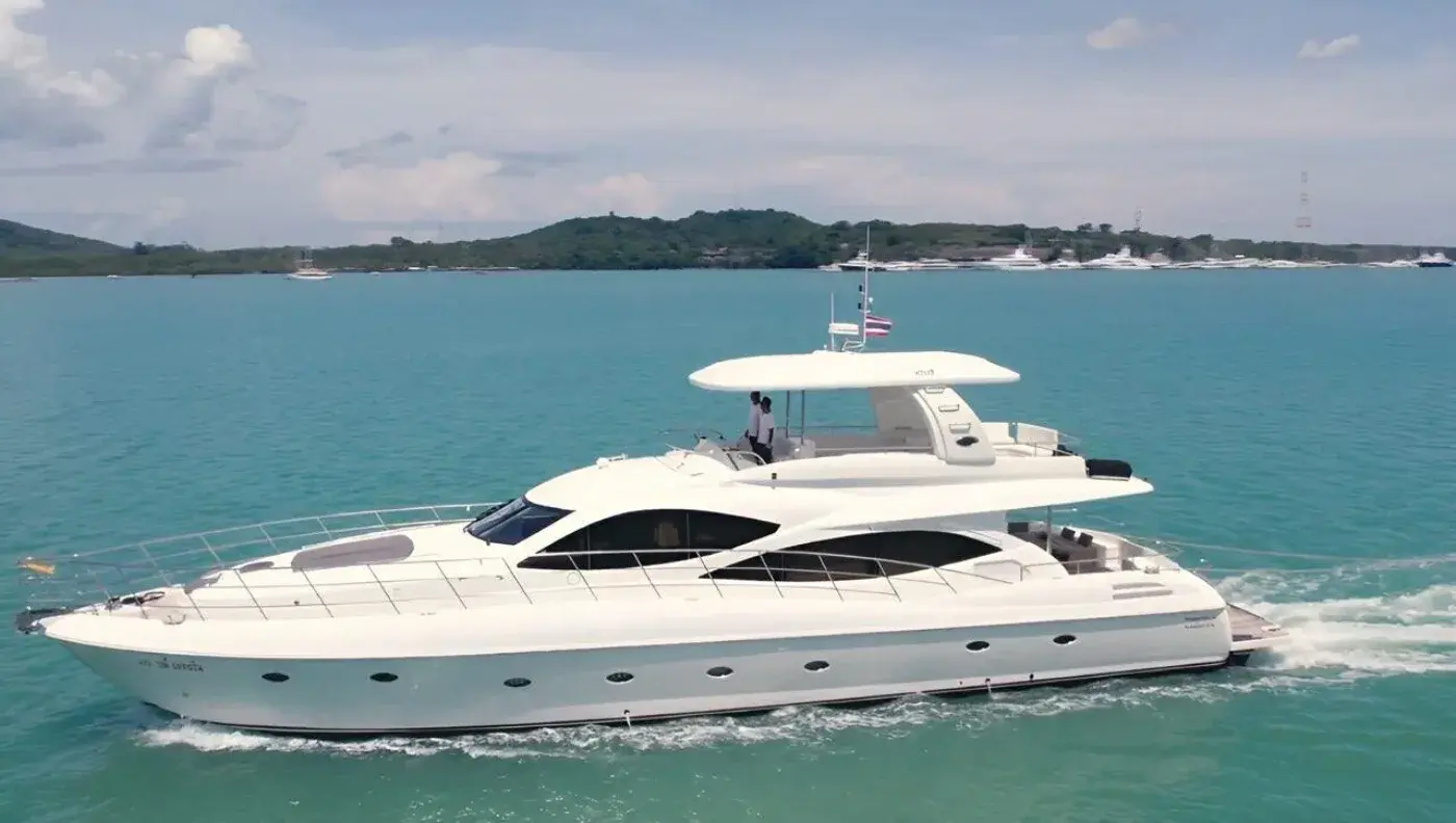 Yacht Y9 Jacuzzi, Ao Po Pier