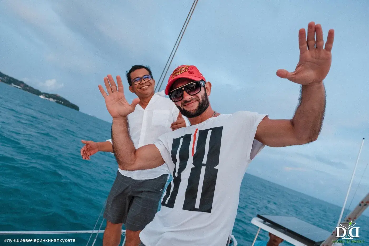 Yacht Party Angelica — a night catamaran party in Phuket — photo 17