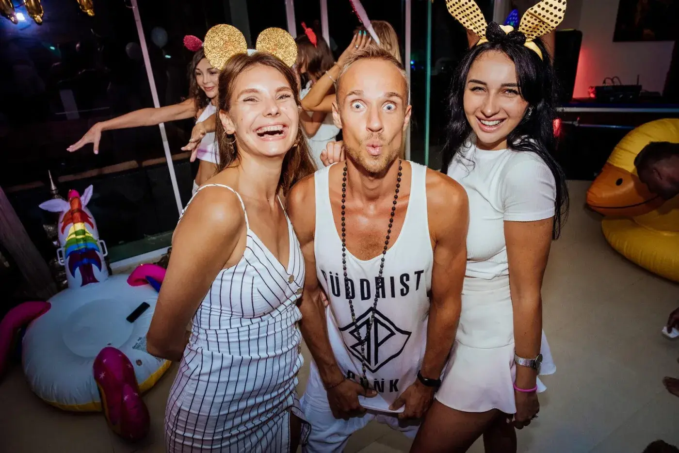 White Party — a birthday at a private villa in Phuket — photo 24