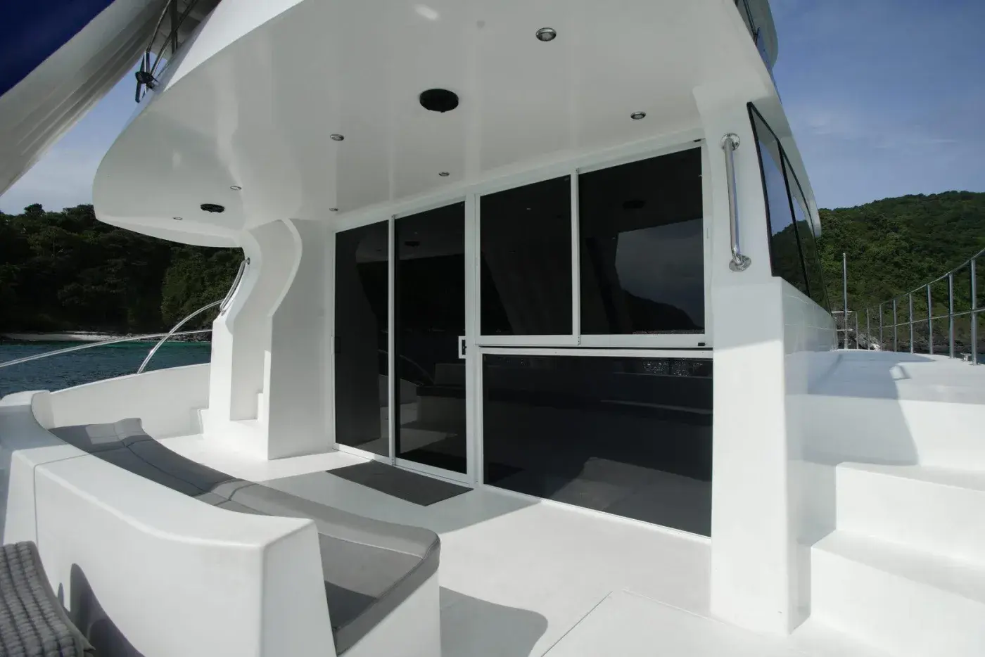 Yacht Y4, Chalong Pier