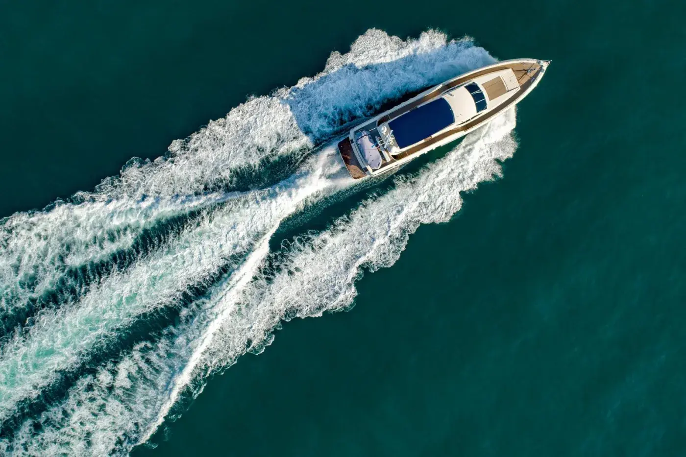 Yacht Y8, Chalong Pier