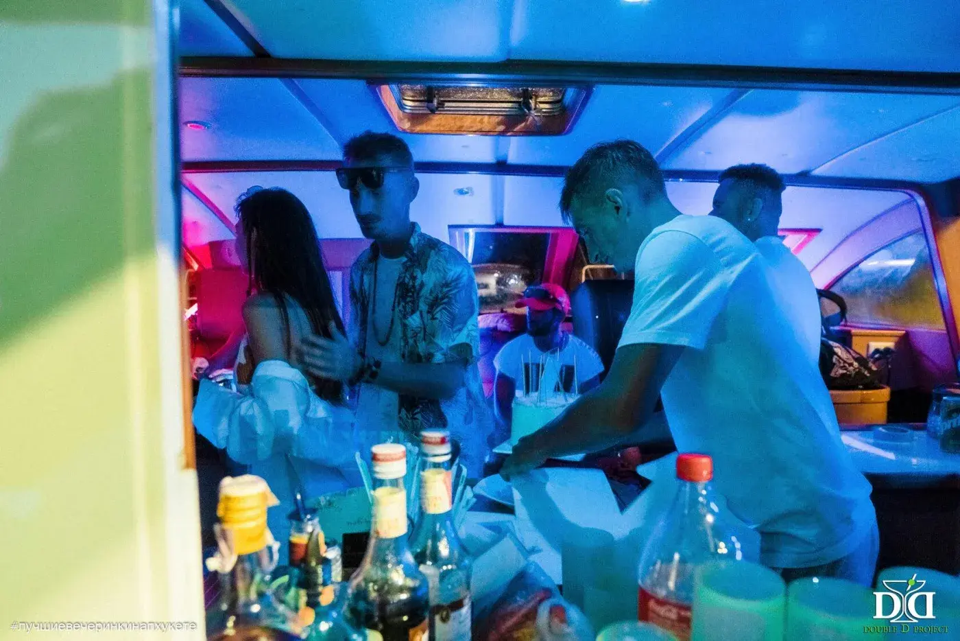 Yacht Party Angelica — a night catamaran party in Phuket — photo 3