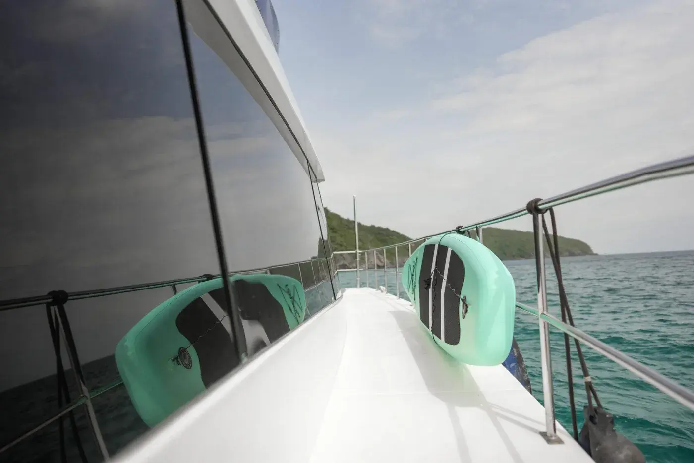 Yacht Y4, Chalong Pier