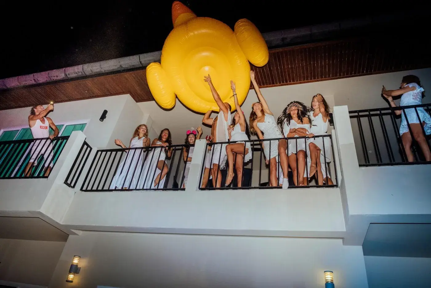 White Party — a birthday at a private villa in Phuket — photo 22